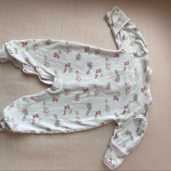Kissy Kissy newborn onesie - Picture 2 of 7